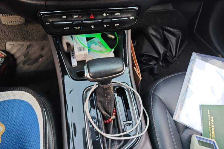 Used GAC Trumpchi GA4 2018 200T Automatic Luxury Edition Gear Lever