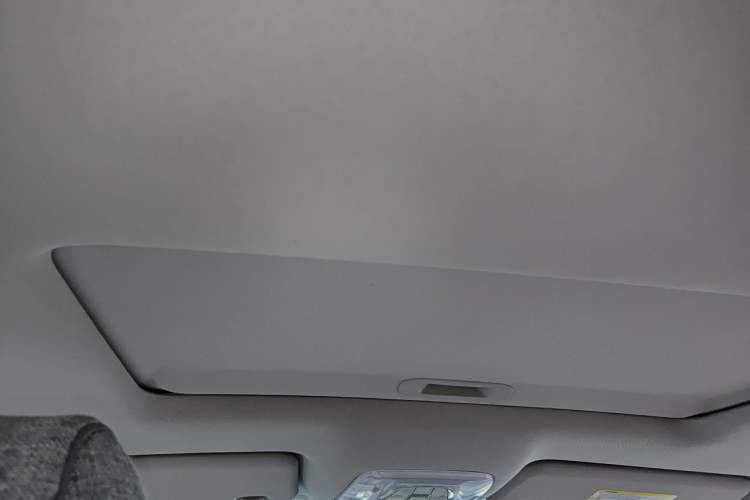 Used GAC Trumpchi GA4 2018 200T Automatic Luxury Edition Headliner