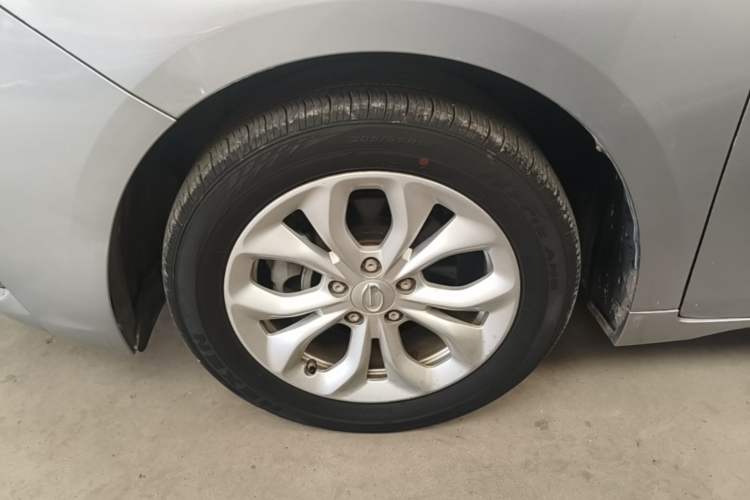 Used GAC Trumpchi GA4 2018 150N Manual Luxury Edition Left Front Wheel Hub