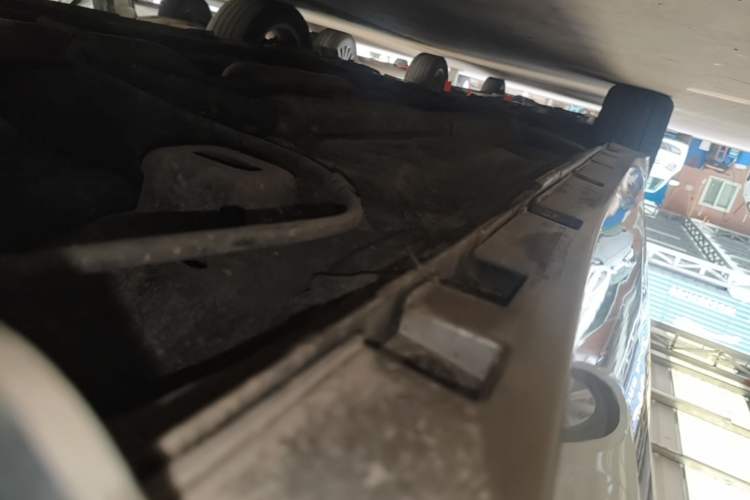 Used GAC Trumpchi GA4 2018 150N Manual Luxury Edition Left Side Sill
