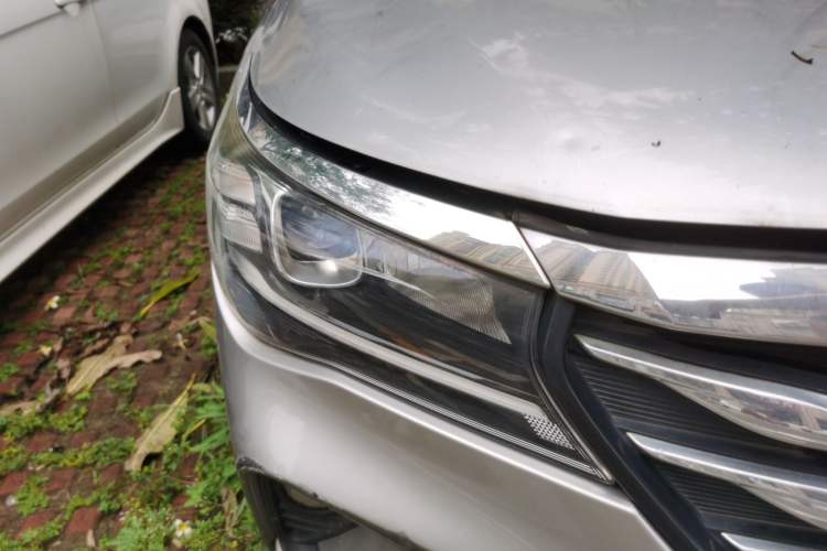 Used GAC Trumpchi GA4 2018 150N Automatic Luxury Edition Right Front Headlight