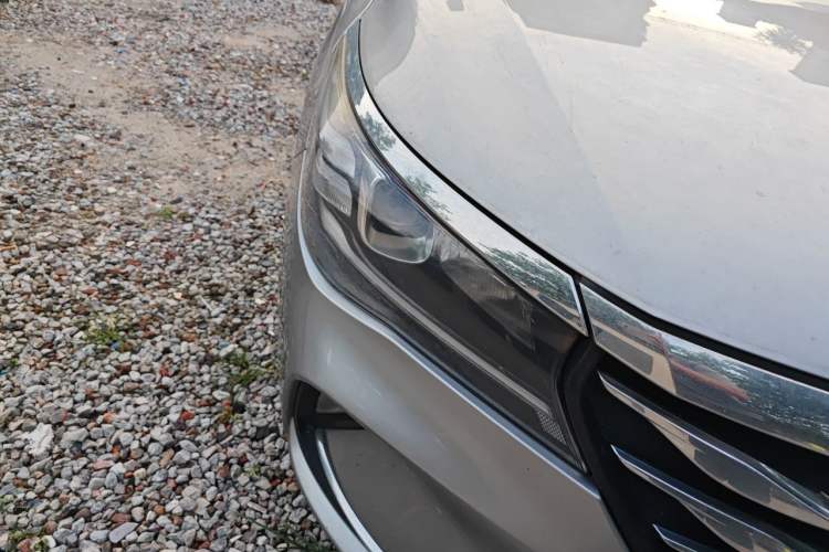 Used GAC Trumpchi GA4 2018 200T Automatic Luxury Edition Right Front Headlight