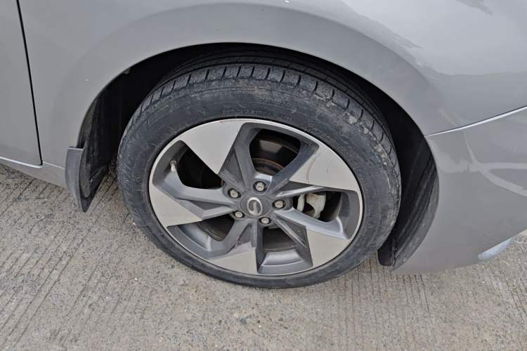 Used GAC Trumpchi GA4 2018 200T Automatic Luxury Edition Right Front Wheel Hub