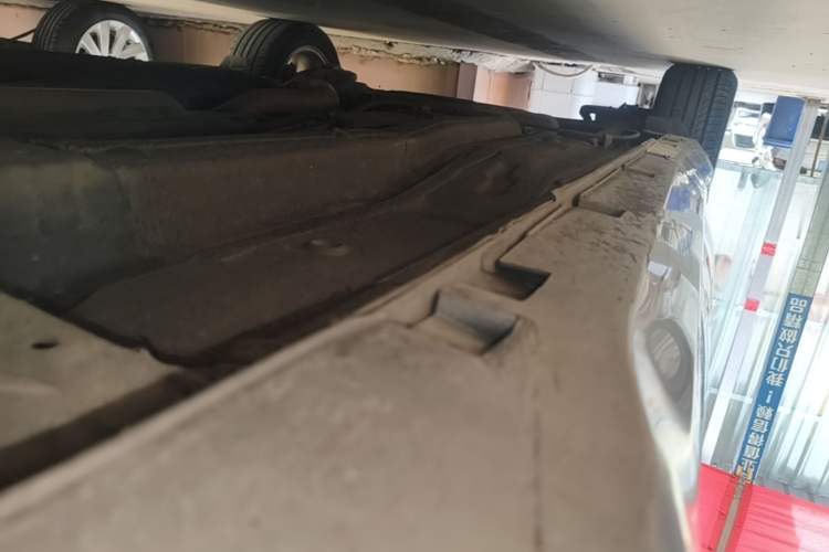 Used GAC Trumpchi GA4 2018 150N Manual Luxury Edition Right Side Sill