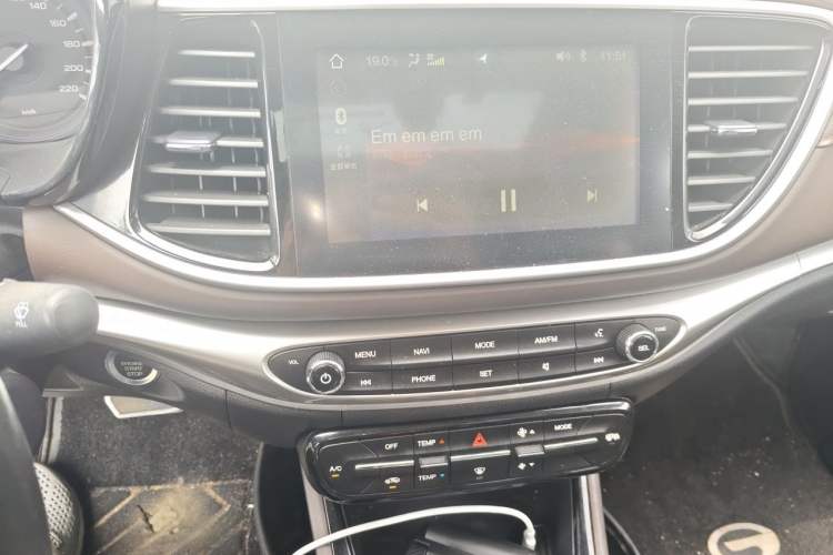 Used GAC Trumpchi GA4 2018 200T Automatic Luxury Edition Audio And AC Panel