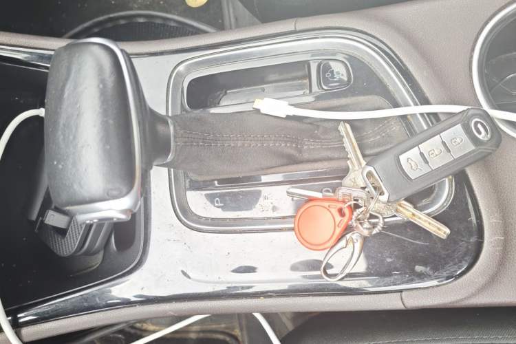 Used GAC Trumpchi GA4 2018 200T Automatic Luxury Edition Gear Lever