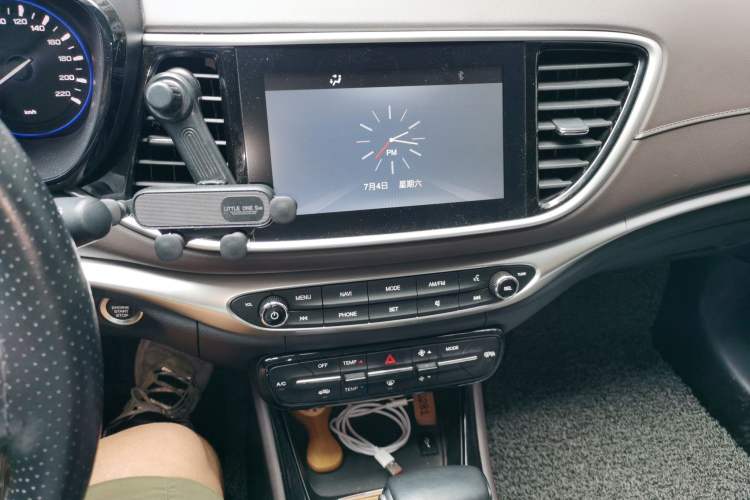 Used GAC Trumpchi GA4 2018 200T Automatic Luxury Edition Audio And AC Panel