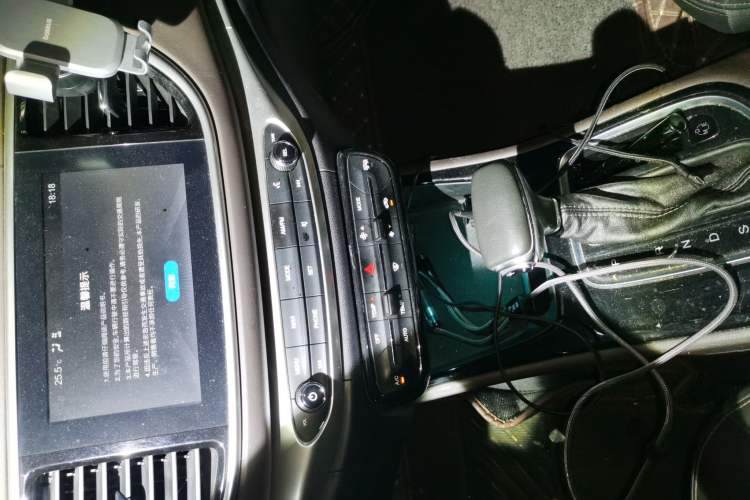 Used GAC Trumpchi GA4 2018 200T Automatic Luxury Edition Audio And AC Panel
