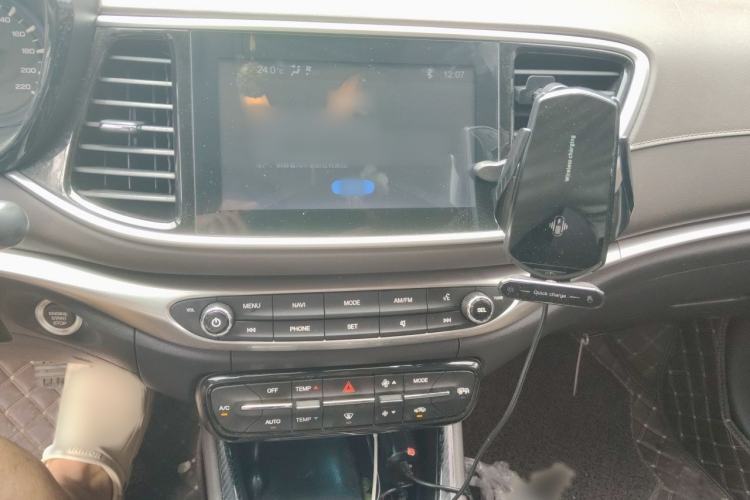 Used GAC Trumpchi GA4 2018 200T Automatic Luxury Edition Audio And AC Panel