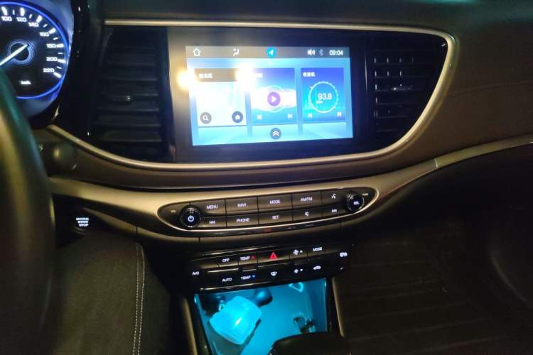 Used GAC Trumpchi GA4 2018 200T Automatic Luxury Edition Audio And AC Panel