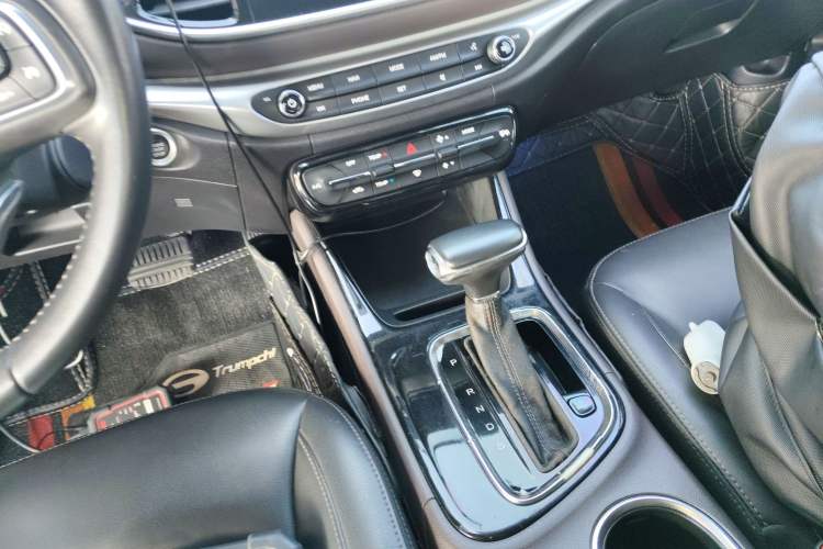Used GAC Trumpchi GA4 2018 200T Automatic Luxury Edition Gear Lever