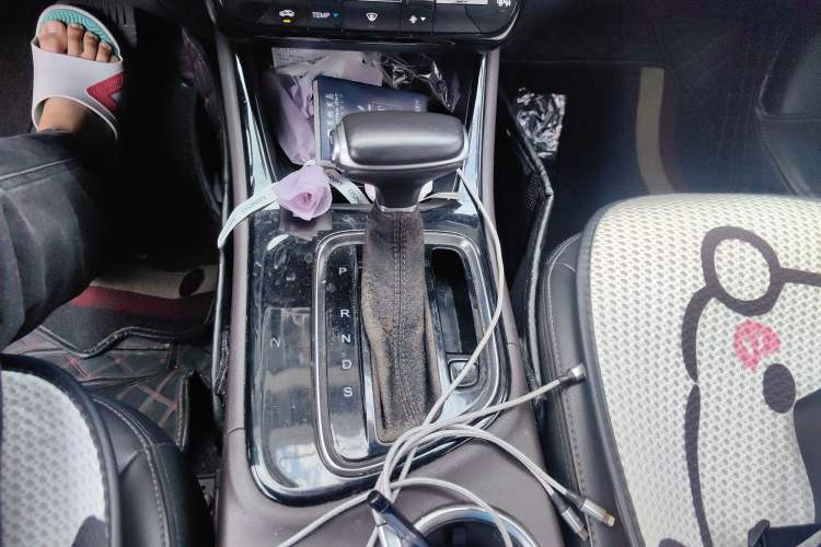 Used GAC Trumpchi GA4 2018 200T Automatic Luxury Edition Gear Lever