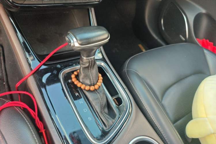 Used GAC Trumpchi GA4 2018 200T Automatic Luxury Edition Gear Lever