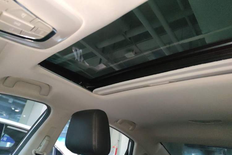 Used GAC Trumpchi GA4 2018 200T Automatic Luxury Edition Headliner