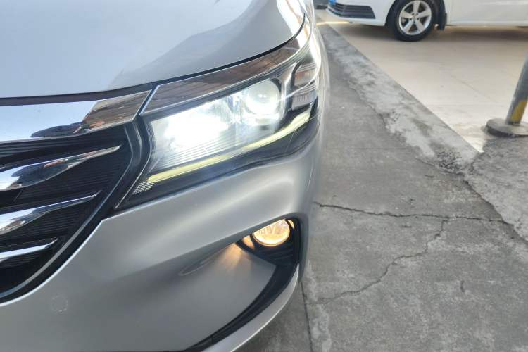 Used GAC Trumpchi GA4 2018 200T Automatic Luxury Edition Left Front Headlight