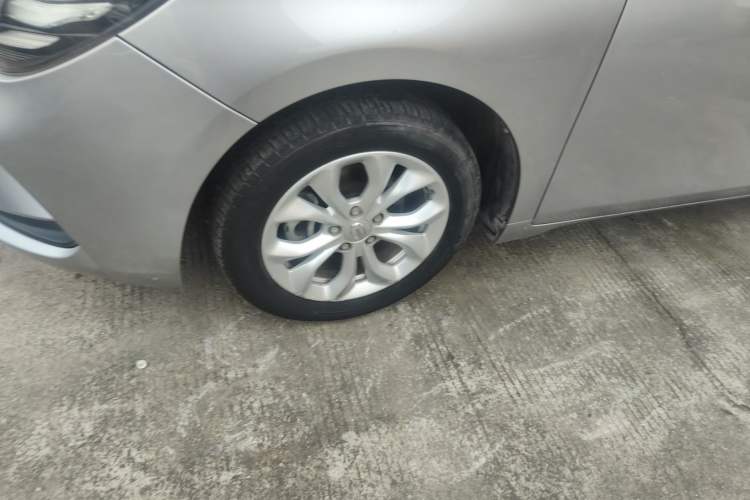 Used GAC Trumpchi GA4 2018 200T Manual Luxury Edition Left Front Wheel Hub