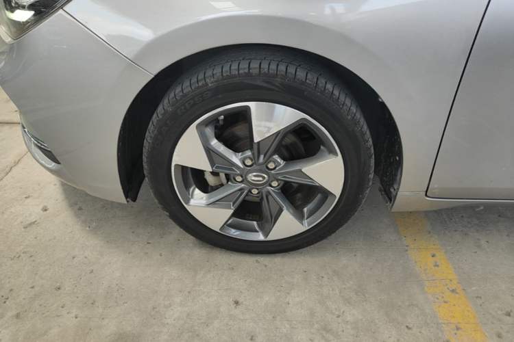 Used GAC Trumpchi GA4 2018 200T Automatic Luxury Edition Left Front Wheel Hub