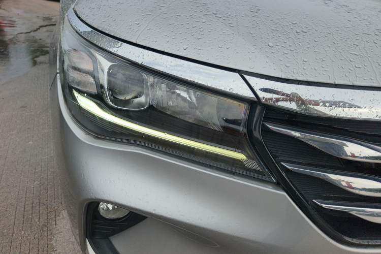 Used GAC Trumpchi GA4 2018 200T Automatic Luxury Edition Right Front Headlight