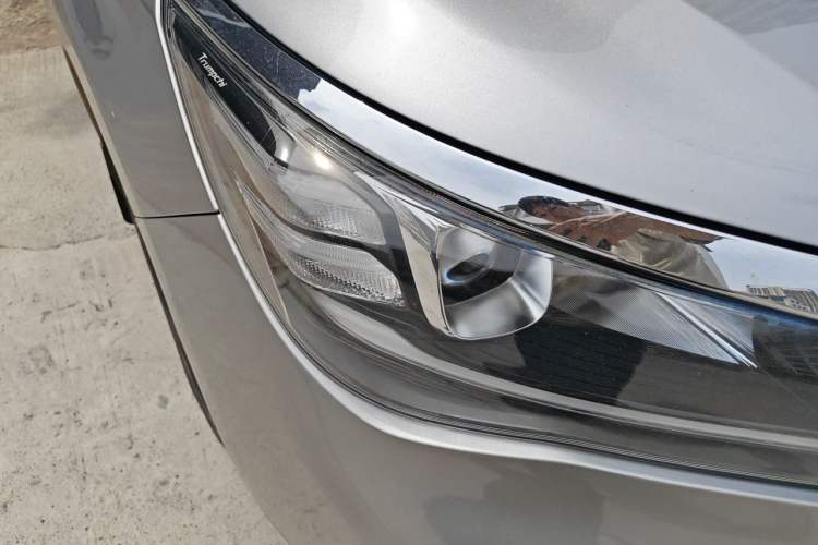 Used GAC Trumpchi GA4 2018 200T Automatic Luxury Edition Right Front Headlight