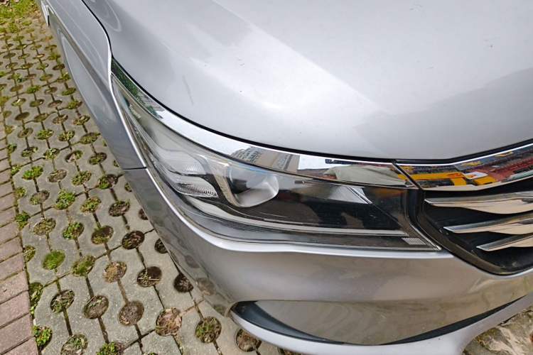 Used GAC Trumpchi GA4 2018 200T Automatic Luxury Edition Right Front Headlight