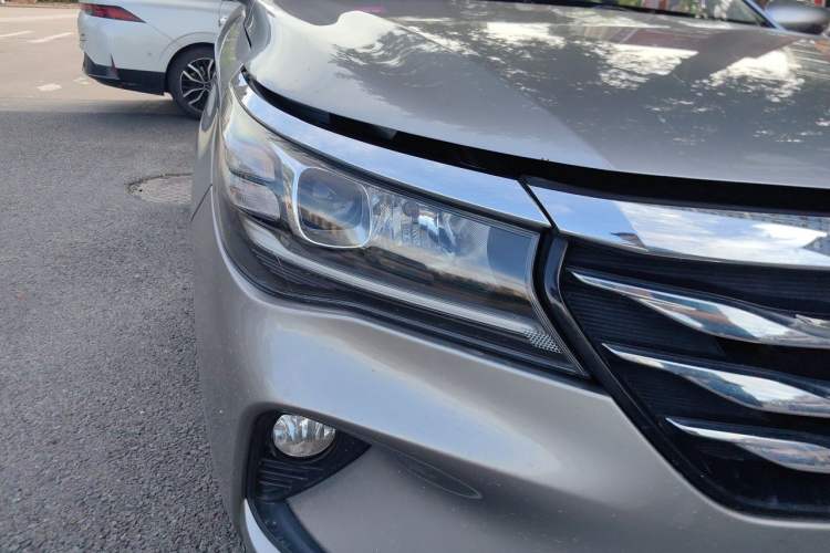 Used GAC Trumpchi GA4 2018 200T Automatic Luxury Edition Right Front Headlight