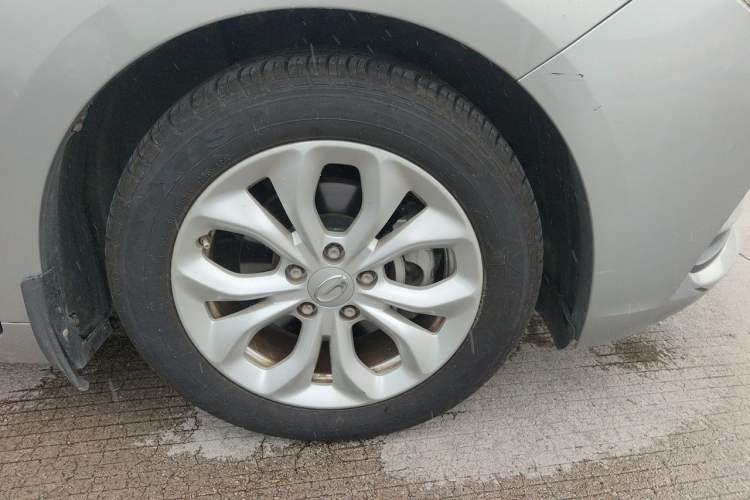 Used GAC Trumpchi GA4 2018 200T Automatic Luxury Edition Right Front Wheel Hub