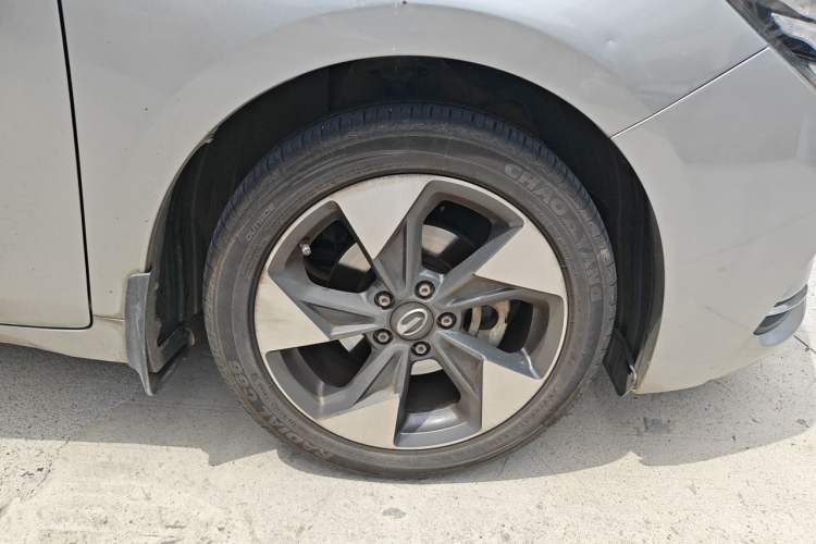 Used GAC Trumpchi GA4 2018 200T Automatic Luxury Edition Right Front Wheel Hub