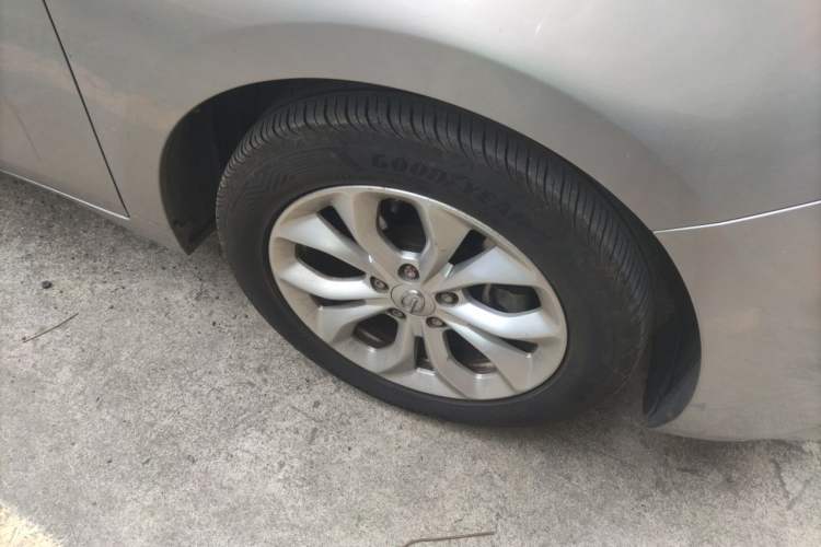 Used GAC Trumpchi GA4 2018 200T Automatic Luxury Edition Right Front Wheel Hub