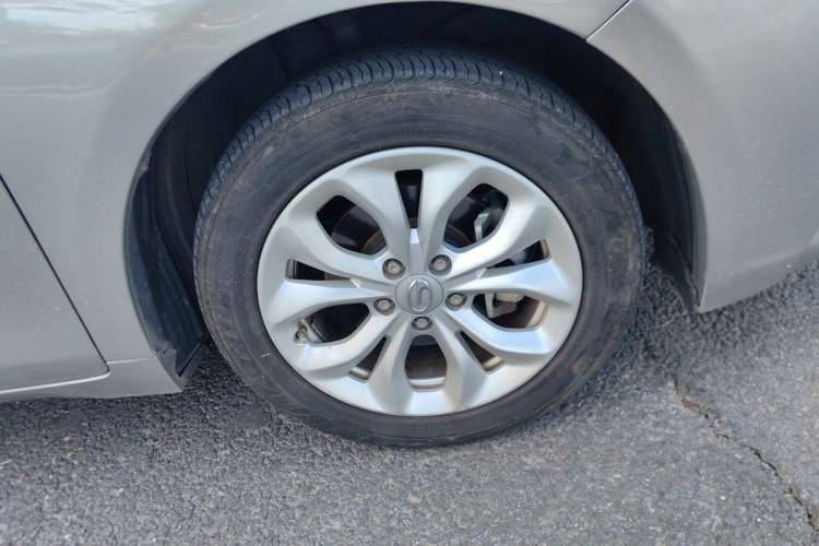 Used GAC Trumpchi GA4 2018 200T Automatic Luxury Edition Right Front Wheel Hub