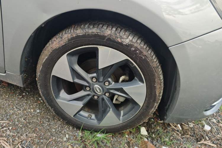 Used GAC Trumpchi GA4 2018 200T Automatic Luxury Edition Right Front Wheel Hub