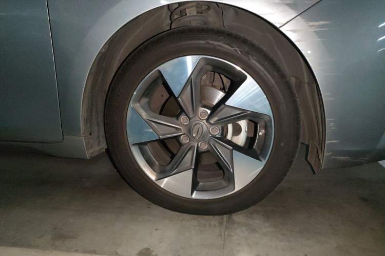 Used GAC Trumpchi GA4 2018 200T Automatic Luxury Edition Right Front Wheel Hub