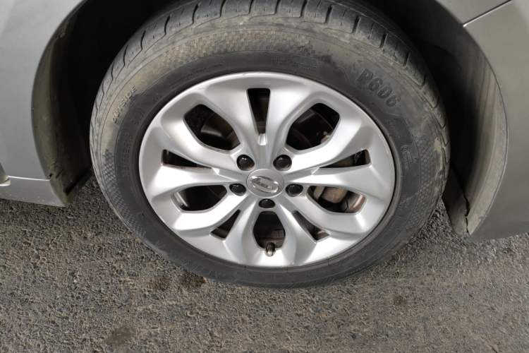 Used GAC Trumpchi GA4 2018 200T Automatic Luxury Edition Right Front Wheel Hub