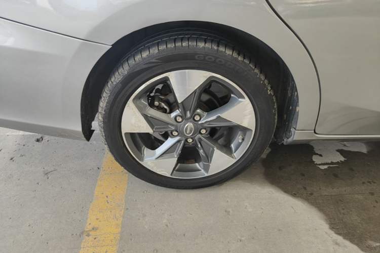Used GAC Trumpchi GA4 2018 200T Automatic Luxury Edition Right Rear Wheel Hub