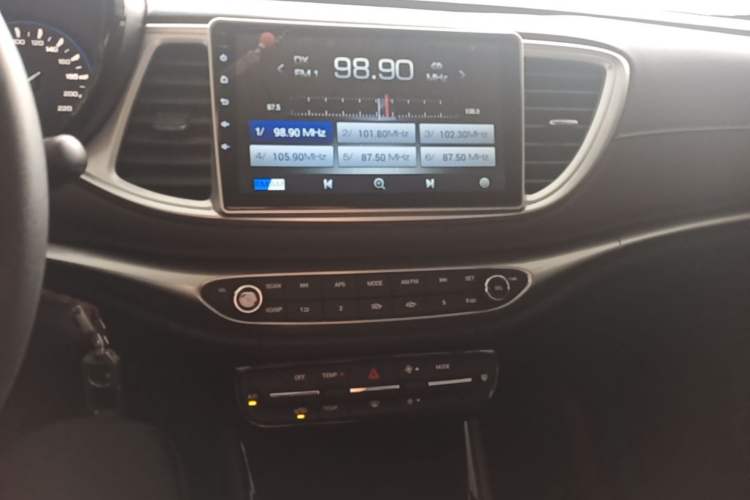 Used GAC Trumpchi GA4 2018 150N Manual Elite Edition Audio And AC Panel
