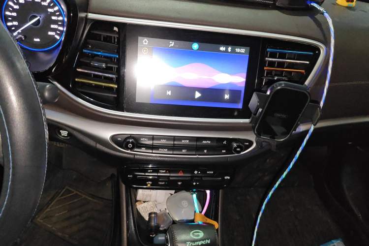 Used GAC Trumpchi GA4 2018 200T Automatic Luxury Edition Audio And AC Panel