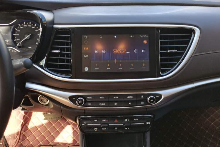 Used GAC Trumpchi GA4 2018 200T Automatic Luxury Edition Audio And AC Panel