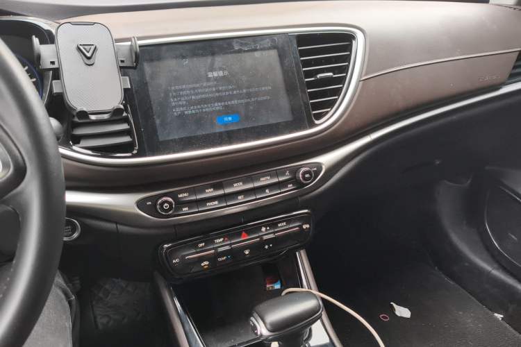 Used GAC Trumpchi GA4 2018 200T Automatic Luxury Edition Audio And AC Panel