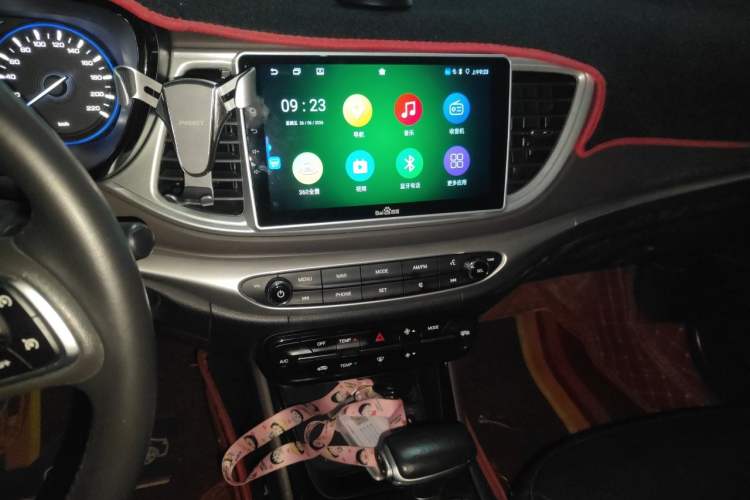 Used GAC Trumpchi GA4 2018 200T Automatic Luxury Edition Audio And AC Panel