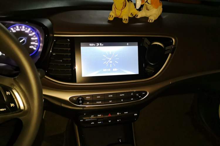 Used GAC Trumpchi GA4 2018 200T Automatic Luxury Edition Audio And AC Panel