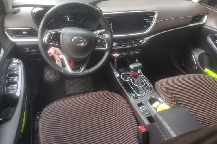 Used GAC Trumpchi GA4 2018 200T Automatic Luxury Edition Center Console