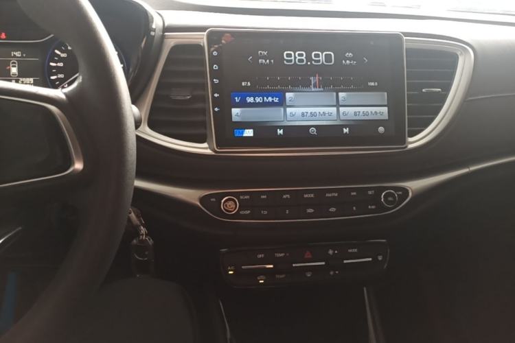 Used GAC Trumpchi GA4 2018 150N Manual Elite Edition Center Console