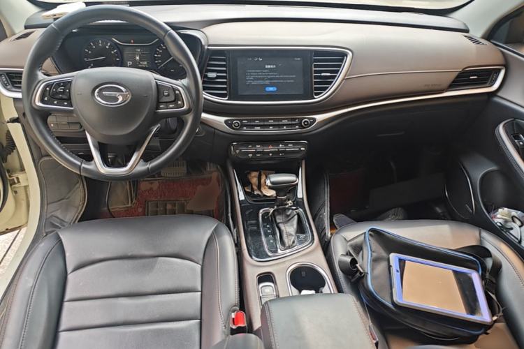 Used GAC Trumpchi GA4 2018 200T Automatic Luxury Edition Center Console