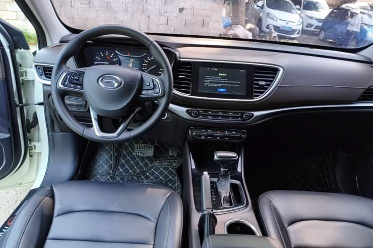 Used GAC Trumpchi GA4 2018 150N Automatic Luxury Edition Center Console