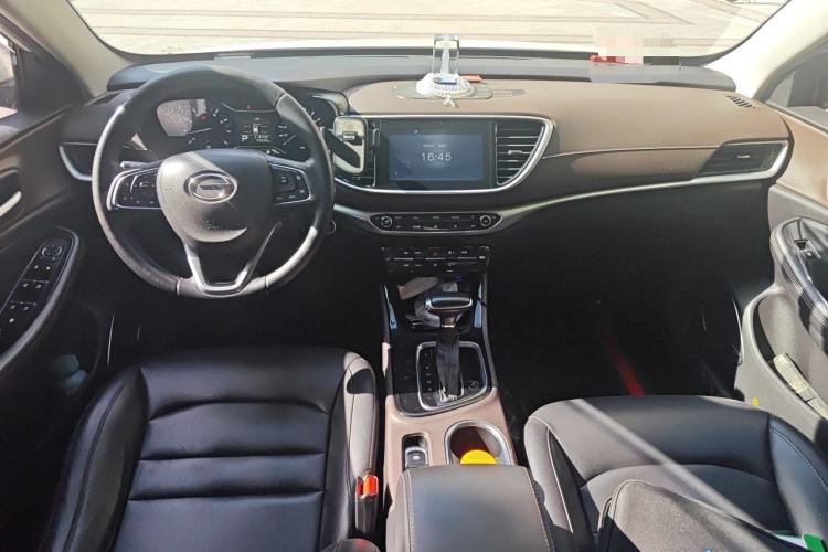 Used GAC Trumpchi GA4 2018 200T Automatic Luxury Edition Center Console