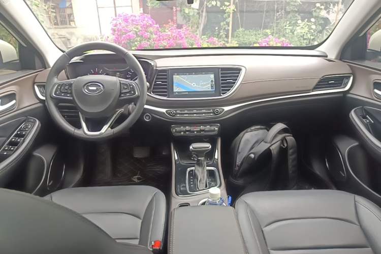 Used GAC Trumpchi GA4 2018 200T Automatic Luxury Edition Center Console