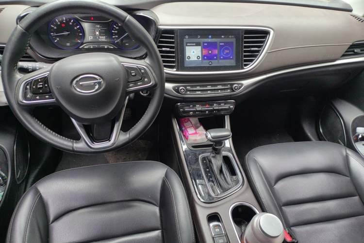 Used GAC Trumpchi GA4 2018 200T Automatic Luxury Edition Center Console