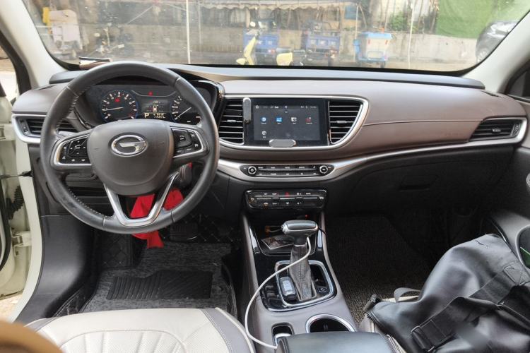 Used GAC Trumpchi GA4 2018 200T Automatic Luxury Edition Center Console