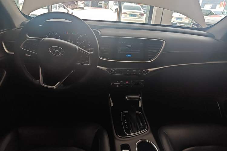 Used GAC Trumpchi GA4 2018 200T Automatic Luxury Edition Center Console