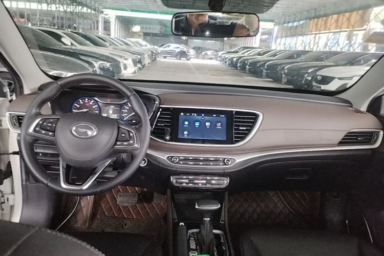 Used GAC Trumpchi GA4 2018 150N Automatic Luxury Edition Center Console