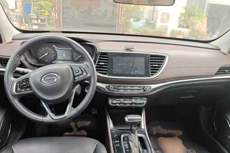 Used GAC Trumpchi GA4 2018 200T Automatic Luxury Edition Center Console